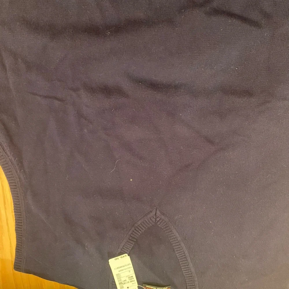 Vest - Picture 1 of 2